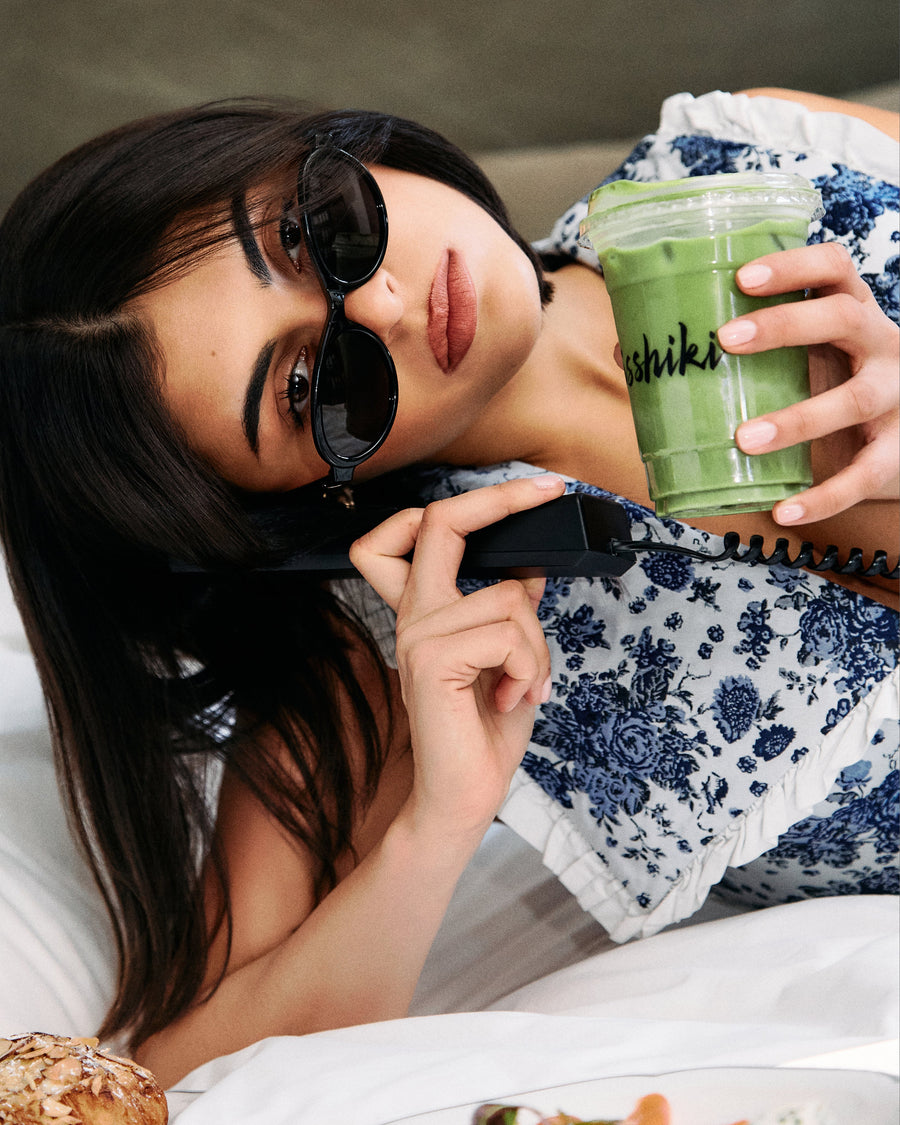 Isshiki Matcha Samidori single cultivar premium matcha powder in a green package