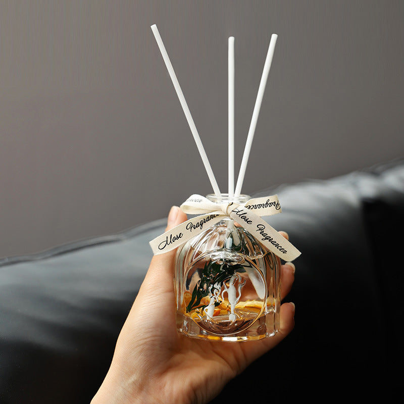 FLIPSTYLEZLLC aromatherapy candle gift box with six candles in various sizes, elegant packaging, ideal for advanced atmosphere.
