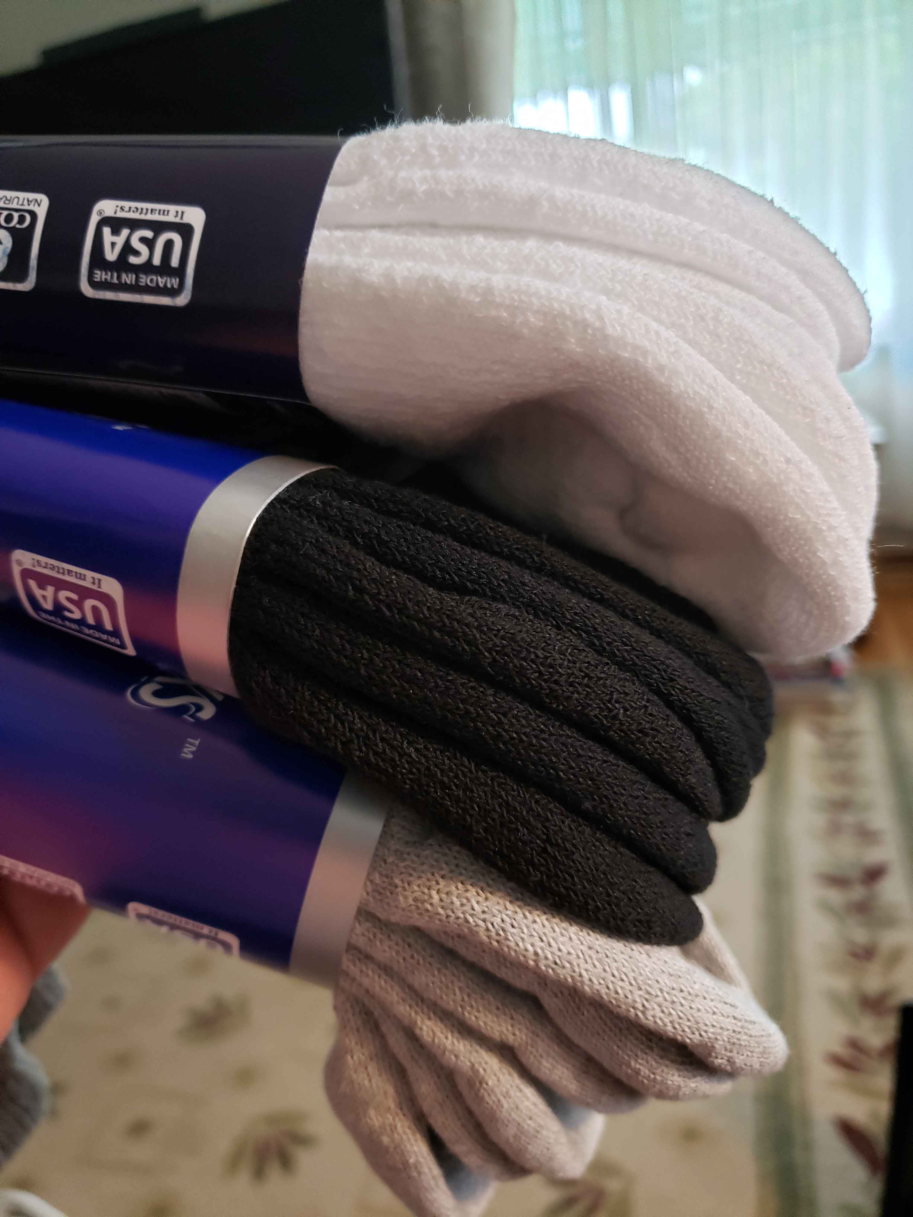 DSC women's cotton diabetic ankle socks in a pack of six, soft, breathable, and gentle on sensitive skin for comfortable wear.