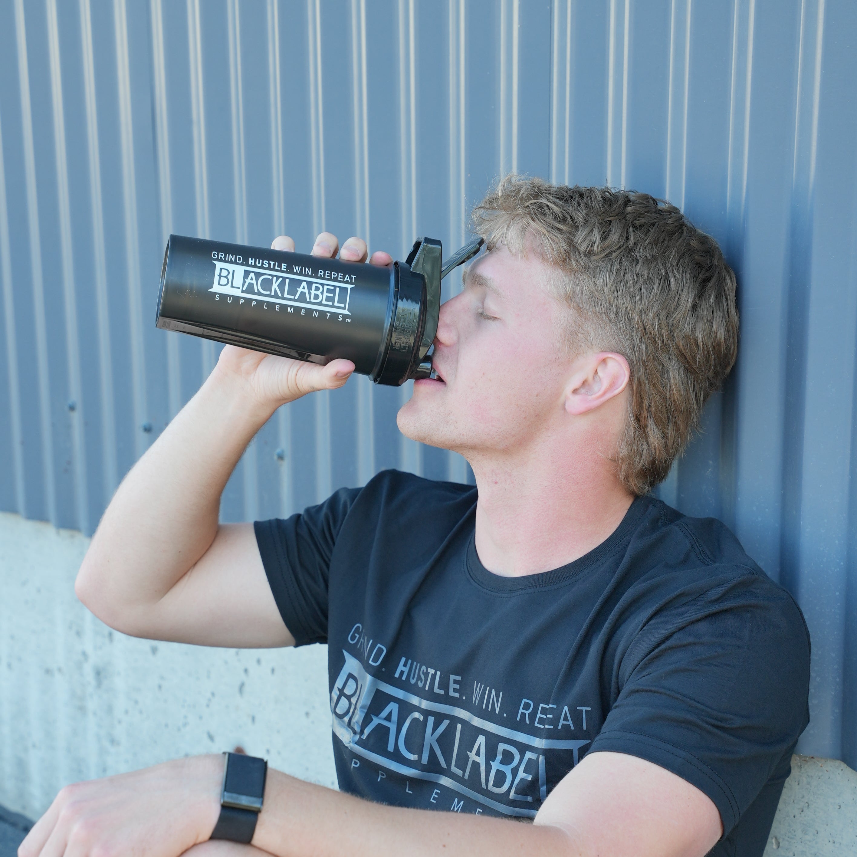Blacklabel Supplements 28 oz shaker bottle with leak-proof lid and ergonomic design for easy mixing of protein shakes