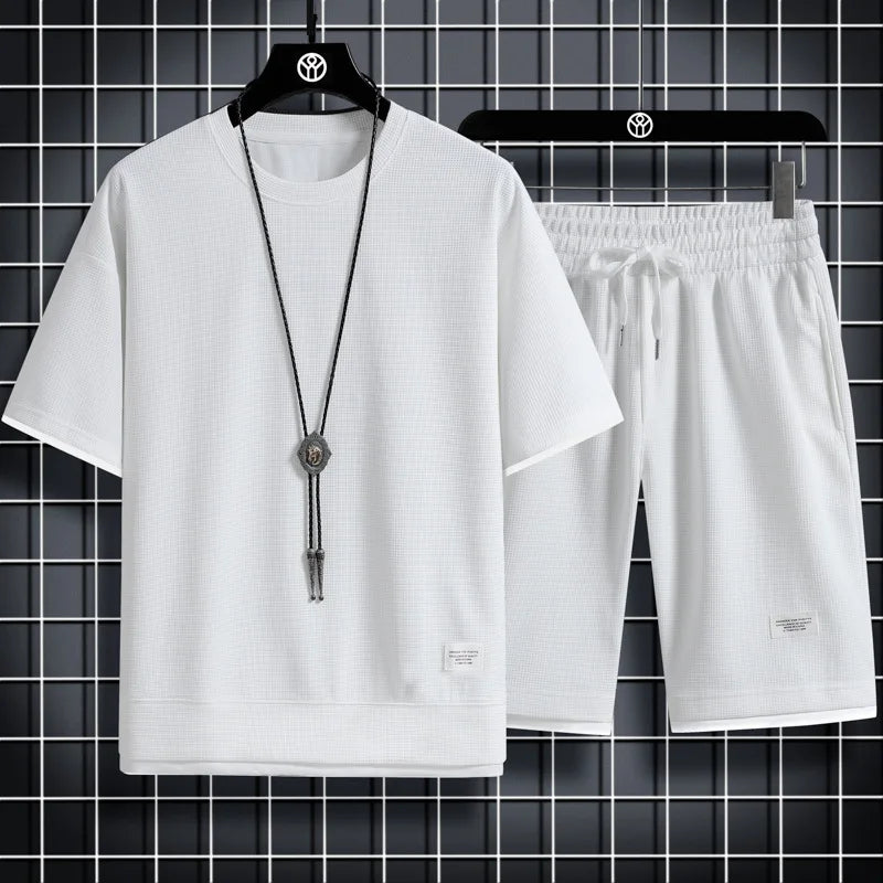 Men's quick-dry summer running set by THRIXINE, featuring a moisture-wicking T-shirt and running shorts for active wear.