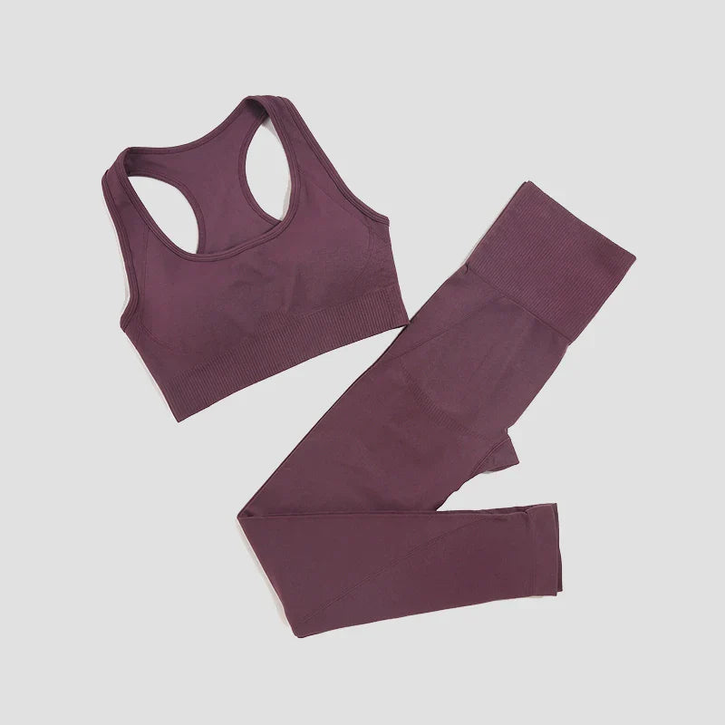 Seamless women's yoga set by THRIXINE, two-piece activewear with comfortable stretch fabric for fitness and yoga workouts.