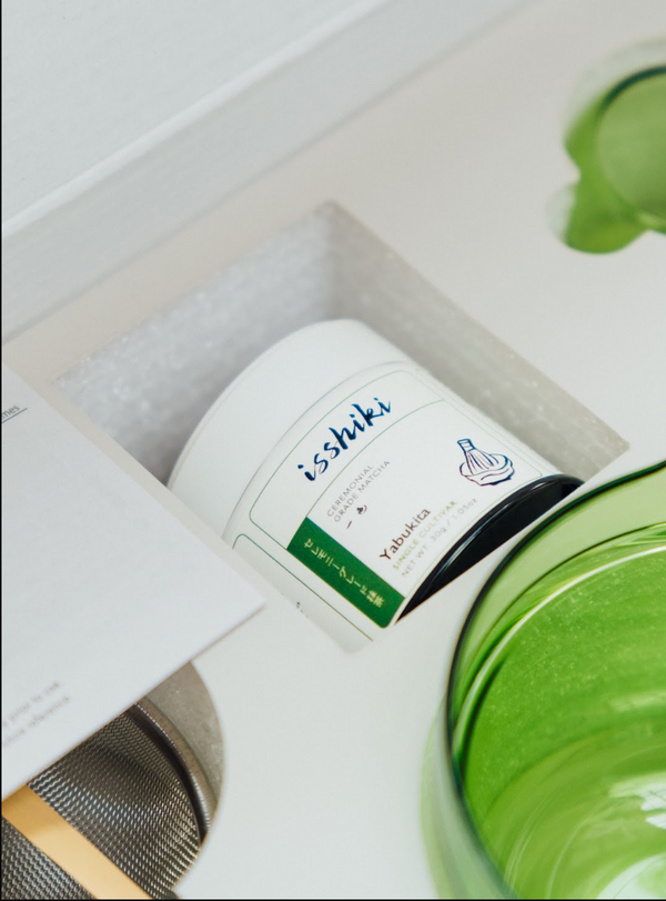 Isshiki x Hario Yabukita tin matcha set cup in white ceramic with green matcha branding