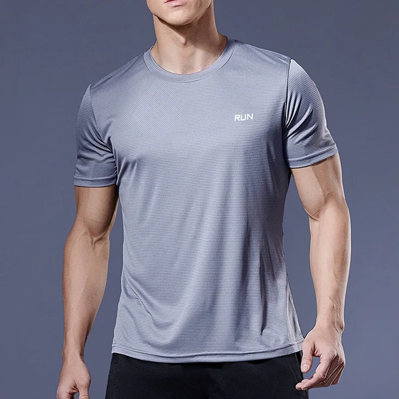 Mandotos men's running shirt featuring quick-dry, compression sportswear fabric, ideal for jogging, fitness, and gym activities.