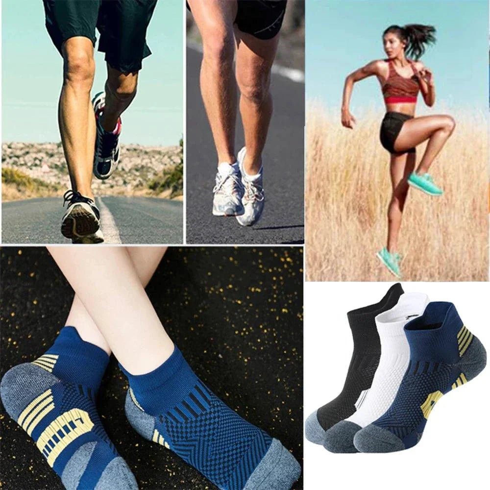 Mandotos 3-pair professional fitness sports socks with towel bottom, non-slip grip, quick-drying material, for men and women.