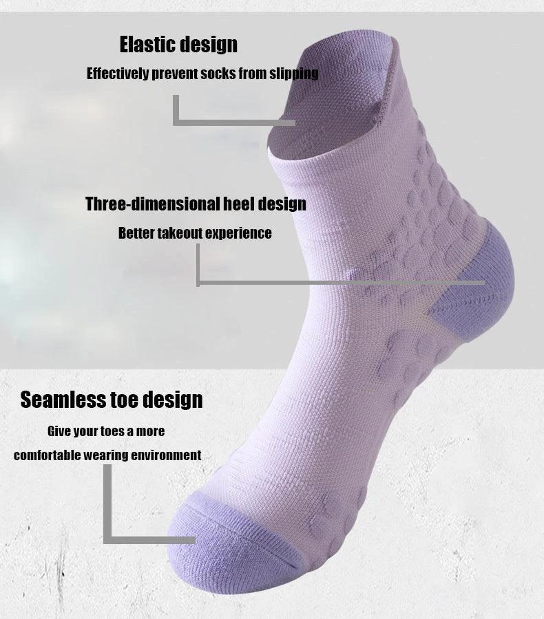 Mandotos TrailBliss women's crew socks, 6 pairs, cushioned, breathable, anti-odor, ideal for hiking, running, and cycling.