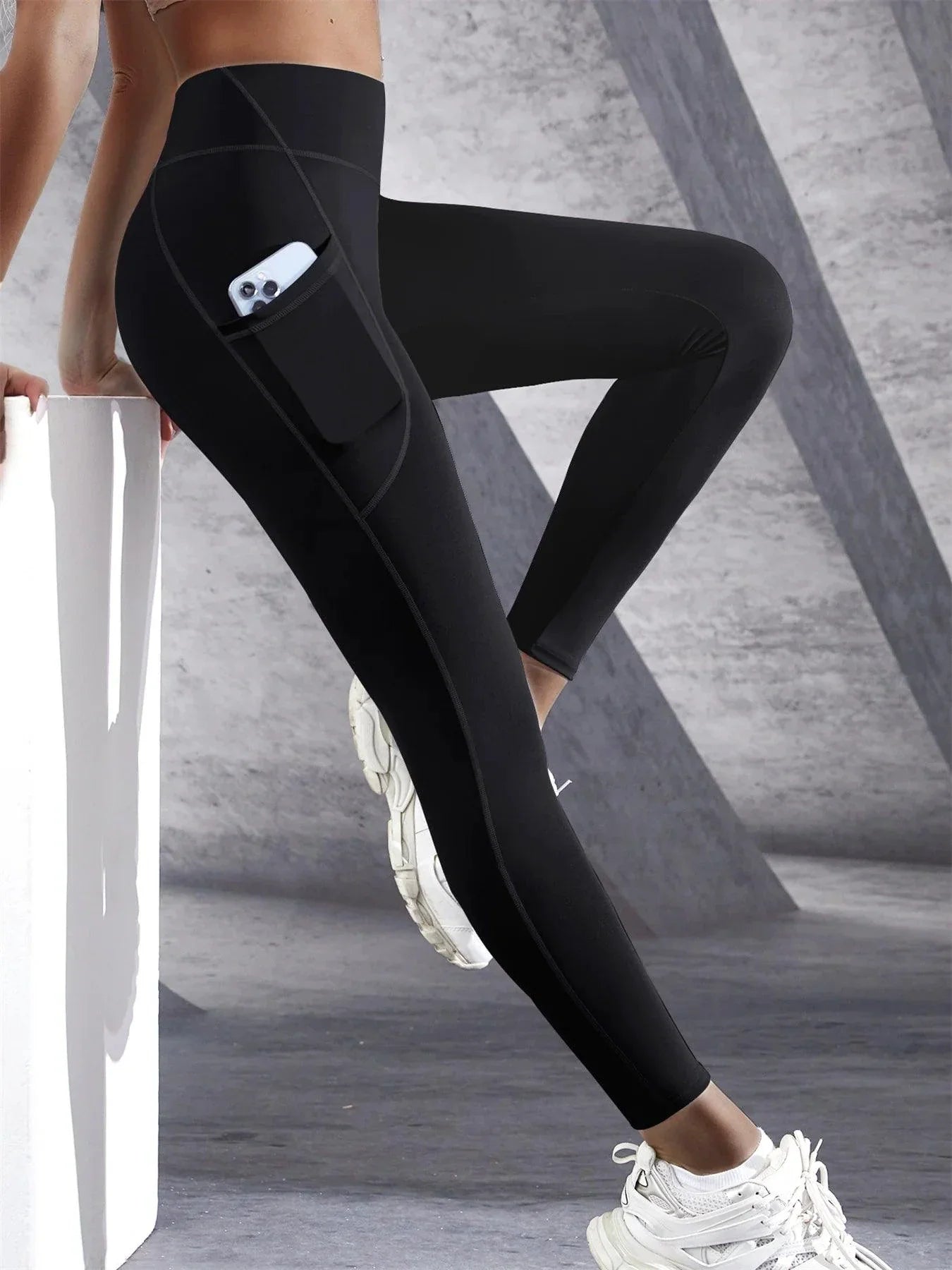 Mandotos high waist women's leggings with stretch fabric, pockets, and push-up design, ideal for yoga, running, and fitness activities.