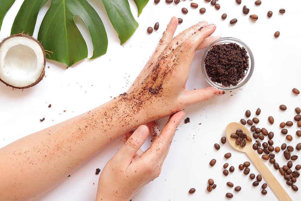 Organic Dead Sea Salt Body Scrub – Exfoliates, Detoxifies & Firms Skin