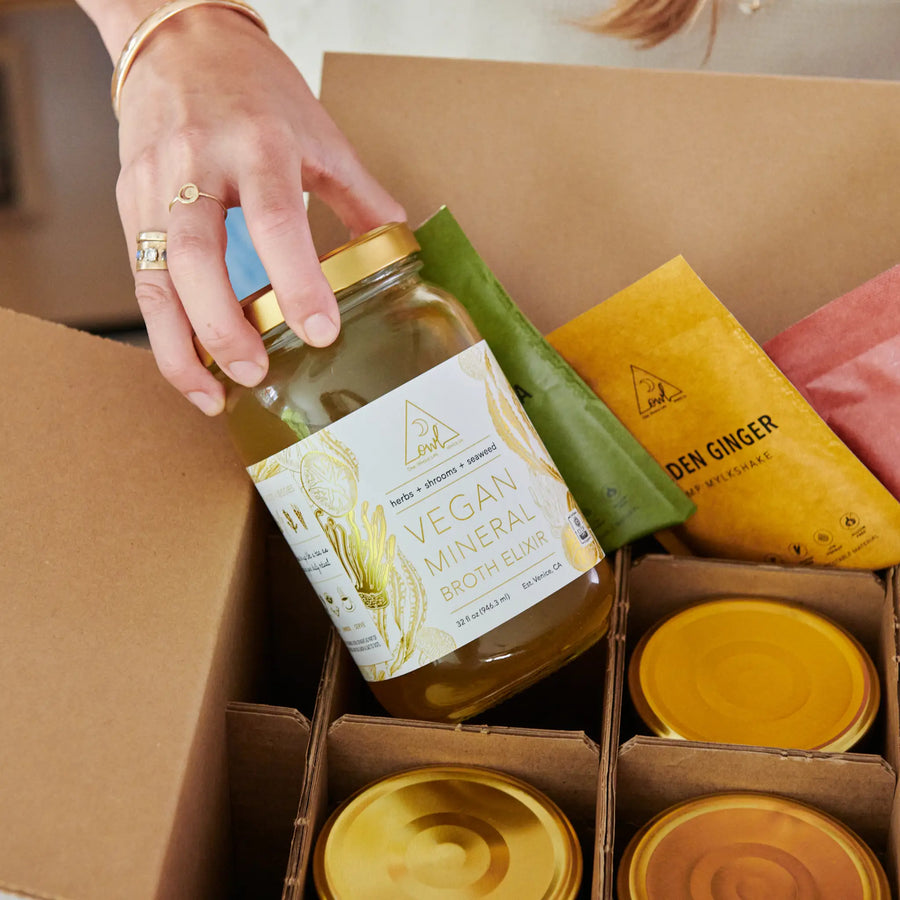 OWL Venice The OWL Reset 21-Day Organic Cleanse Program, featuring herbal cleanse capsules and detox instructions.